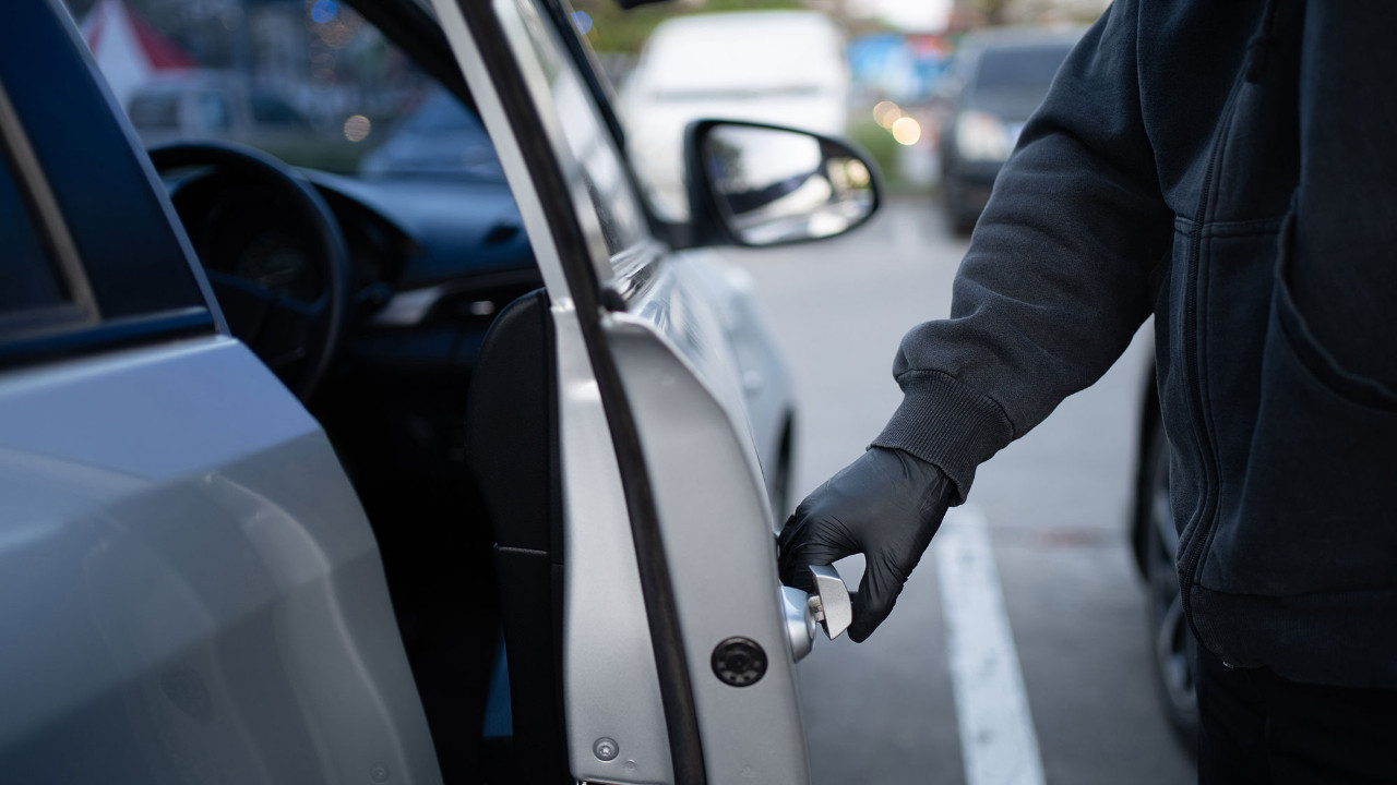 Otomobillerdeki gizli tehlike: Hırsızlık önleme cihazı, hırsızların işini kolaylaştırıyor